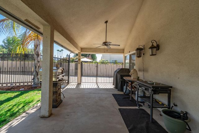 2843 Carolina Avenue, Clovis, CA 93611