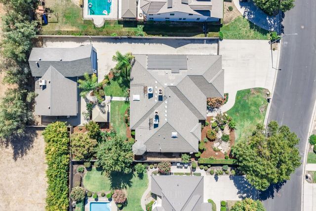 2843 Carolina Avenue, Clovis, CA 93611