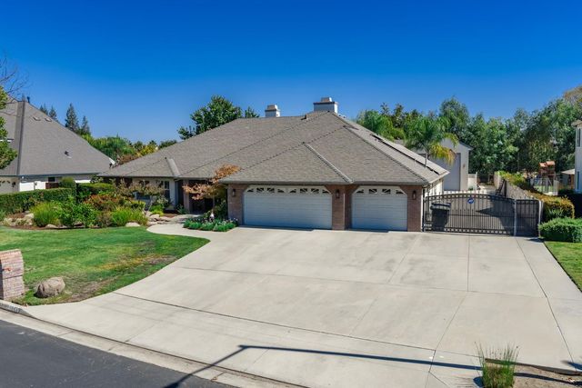 2843 Carolina Avenue, Clovis, CA 93611