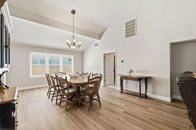2843 Carolina Avenue, Clovis, CA 93611