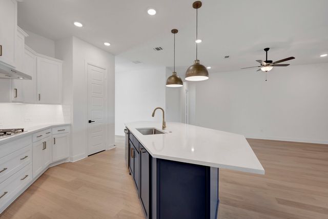 2083 Pine Grove Lane, Arlington, TX 76005