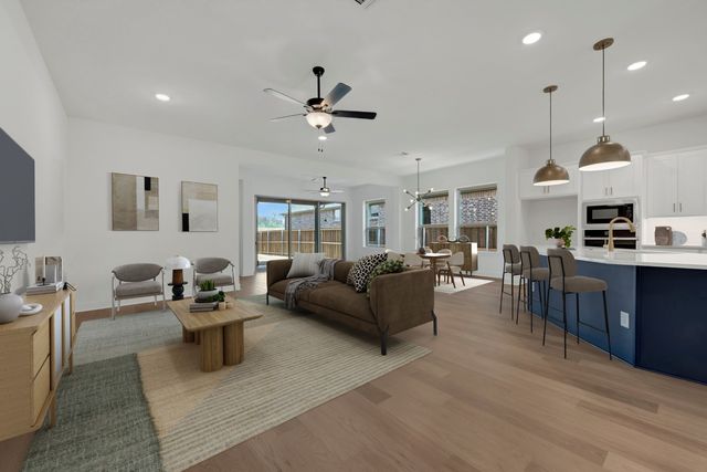 2083 Pine Grove Lane, Arlington, TX 76005