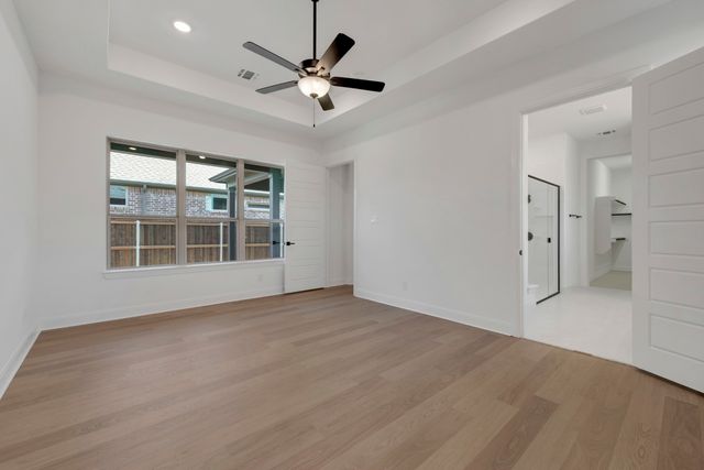 2083 Pine Grove Lane, Arlington, TX 76005