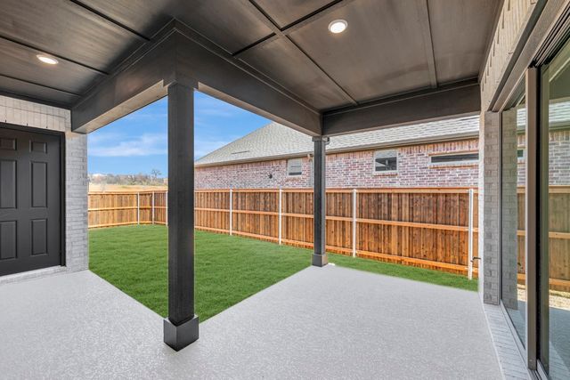 2083 Pine Grove Lane, Arlington, TX 76005