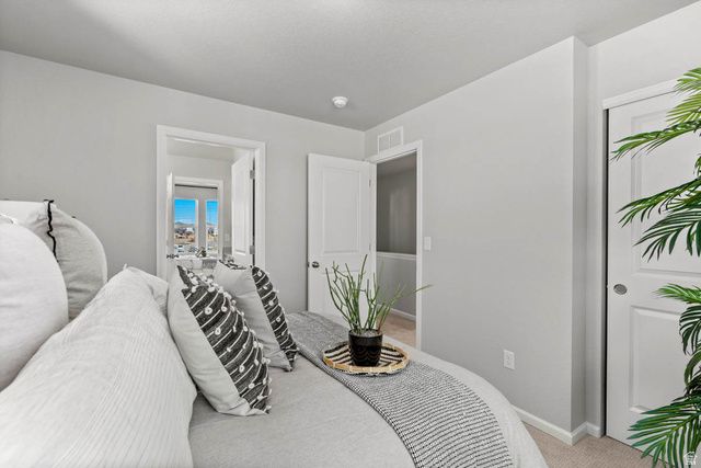 355 E HALLS CREEK RD, Saratoga Springs, UT 84045