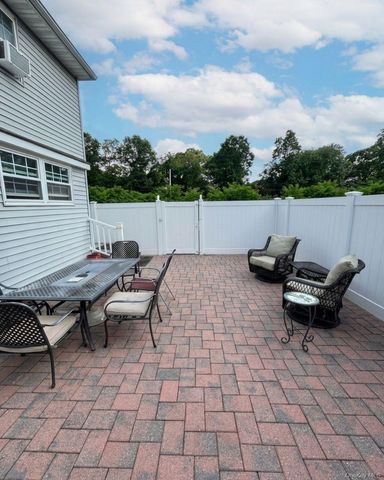 99 Washington Street, East Islip, NY 11730