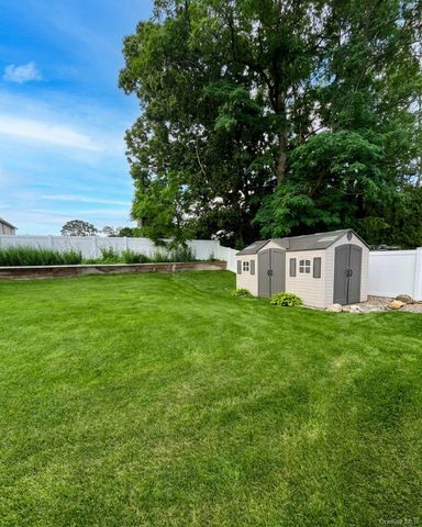 99 Washington Street, East Islip, NY 11730