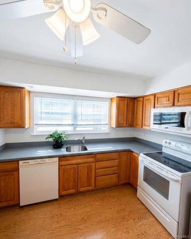 99 Washington Street, East Islip, NY 11730