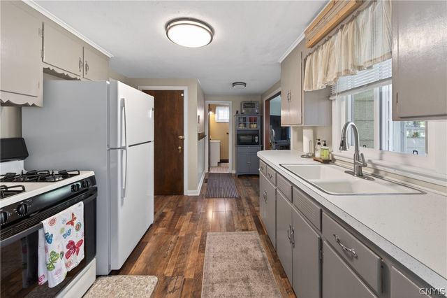 1215 Court St, Syracuse, NY 13208