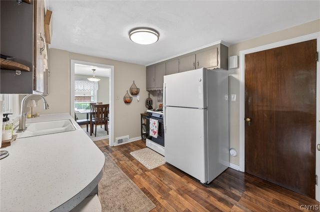 1215 Court St, Syracuse, NY 13208