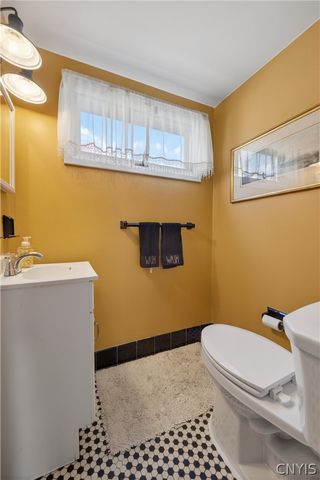 1215 Court St, Syracuse, NY 13208