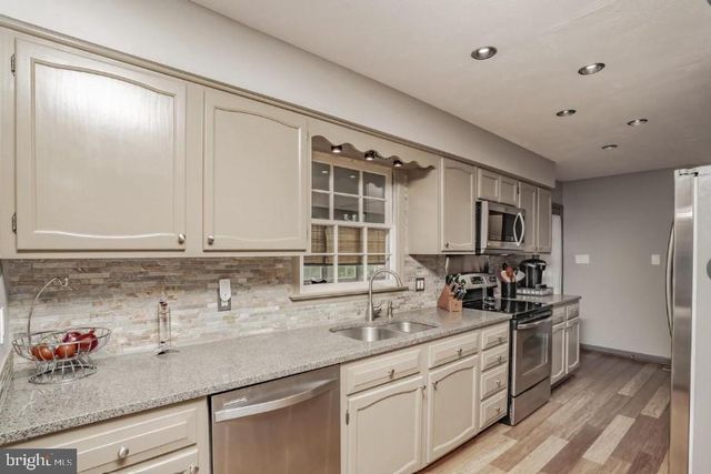 12005 ANDORA DR, Fredericksburg, VA 22407