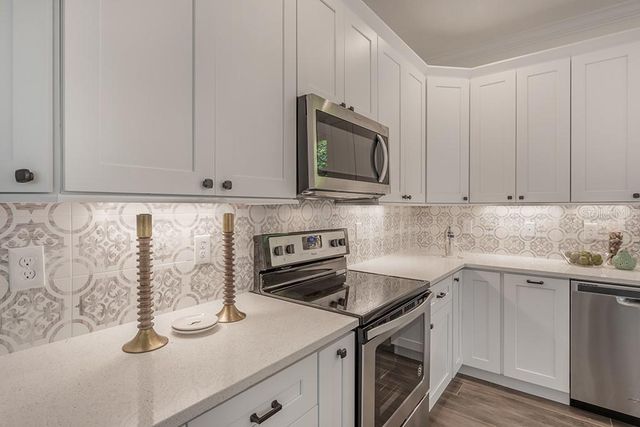 1306 E NORTH BAY STREET, Tampa, FL 33603