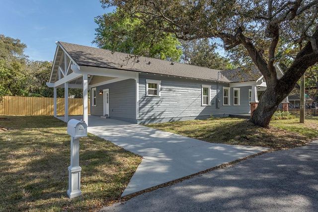 1306 E NORTH BAY STREET, Tampa, FL 33603