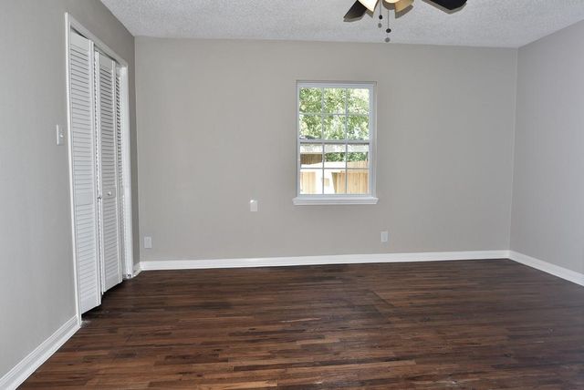 1030 Perkins Drive, Bacliff, TX 77518