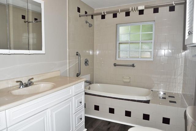 1030 Perkins Drive, Bacliff, TX 77518