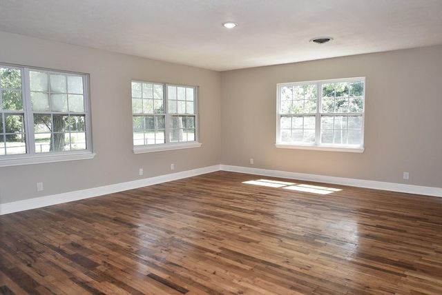 1030 Perkins Drive, Bacliff, TX 77518