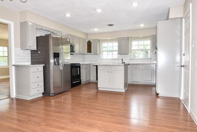 1030 Perkins Drive, Bacliff, TX 77518