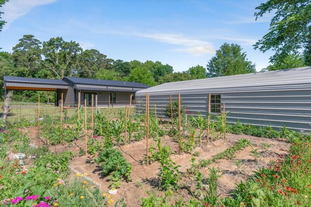 2106 Fm 1647, Winnsboro, TX 75494