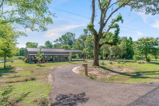 2106 Fm 1647, Winnsboro, TX 75494