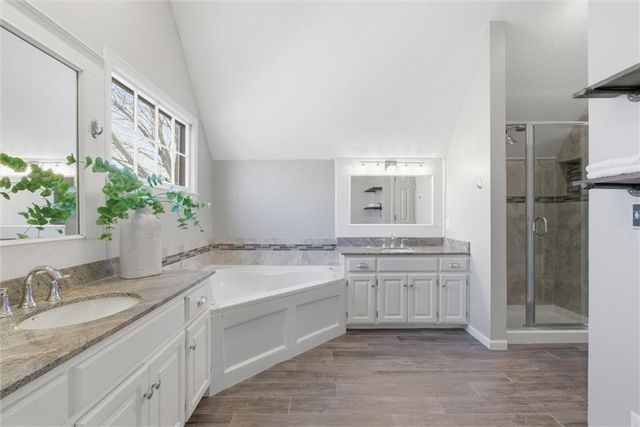 13810 Pembroke Lane, Leawood, KS 66224