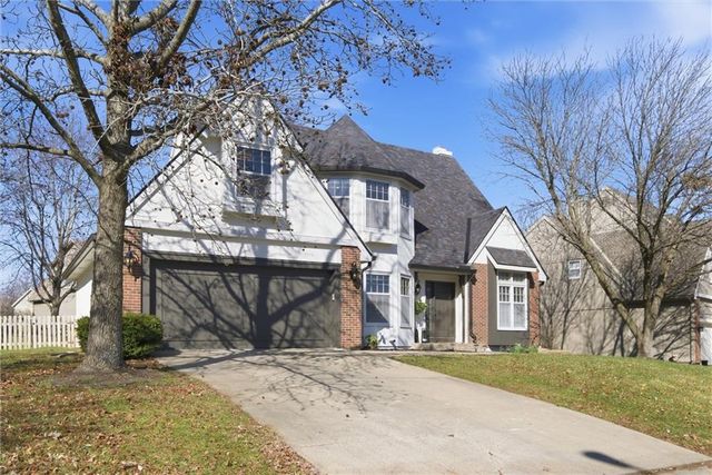 13810 Pembroke Lane, Leawood, KS 66224