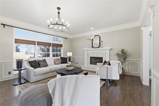 13810 Pembroke Lane, Leawood, KS 66224