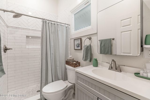 1122 E Burnett Ave, Louisville, KY 40217