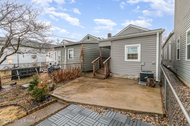 1122 E Burnett Ave, Louisville, KY 40217