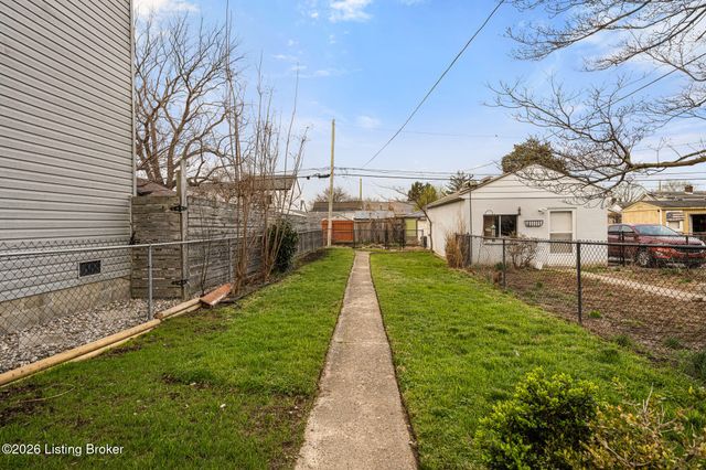 1122 E Burnett Ave, Louisville, KY 40217