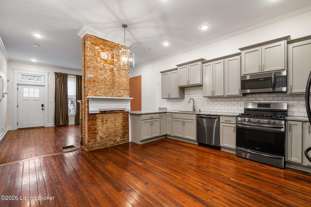 1122 E Burnett Ave, Louisville, KY 40217