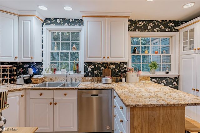 1567 S Belvoir Boulevard, South Euclid, OH 44121