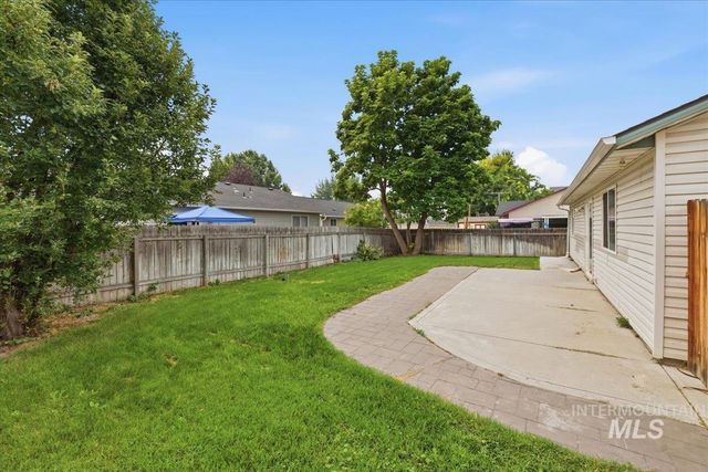 3415 E Sherman, Nampa, ID 83687