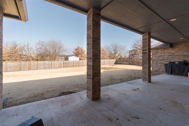 2899 Pecan Ridge Circle, Jones, OK 73049
