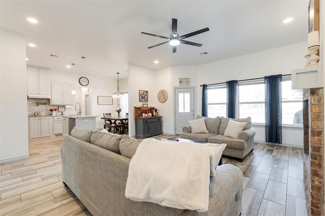 2899 Pecan Ridge Circle, Jones, OK 73049