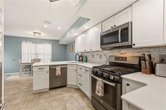 1526 Maple Street, Eudora, KS 66025