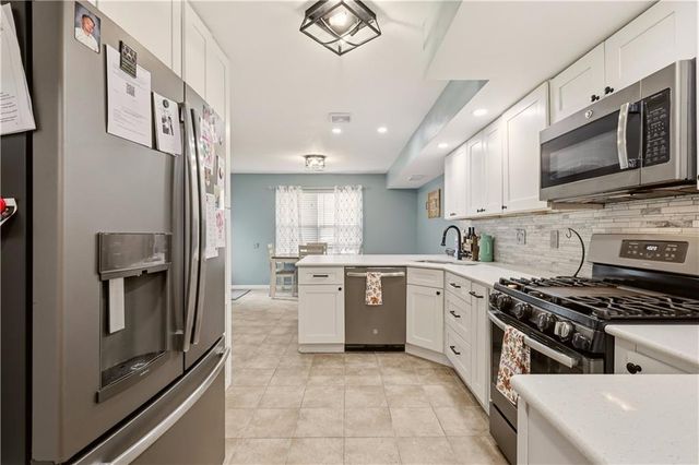1526 Maple Street, Eudora, KS 66025