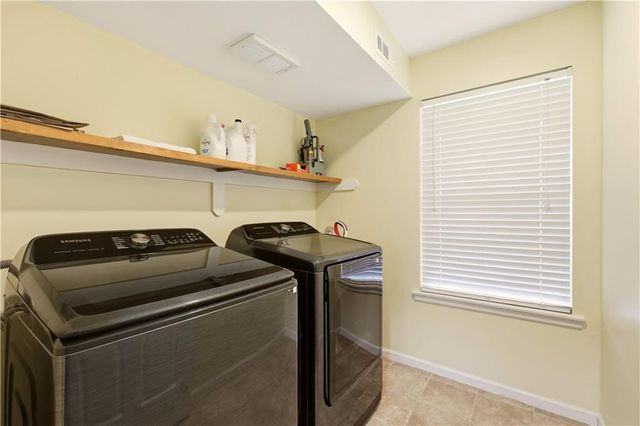 1526 Maple Street, Eudora, KS 66025