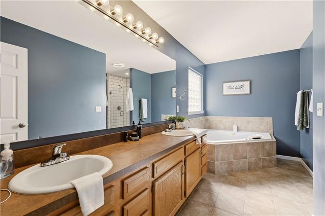 1526 Maple Street, Eudora, KS 66025