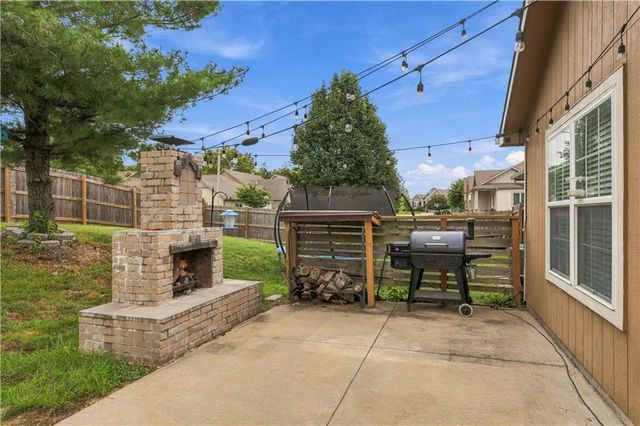 1526 Maple Street, Eudora, KS 66025