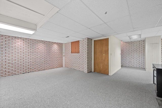 1202 W Oakwood ROAD, Oak Creek, WI 53154