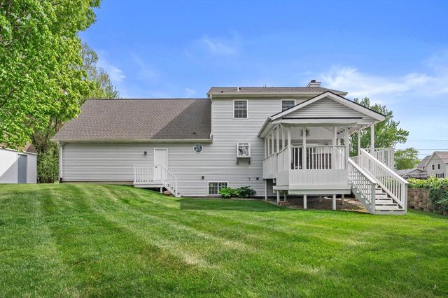 1202 W Oakwood ROAD, Oak Creek, WI 53154