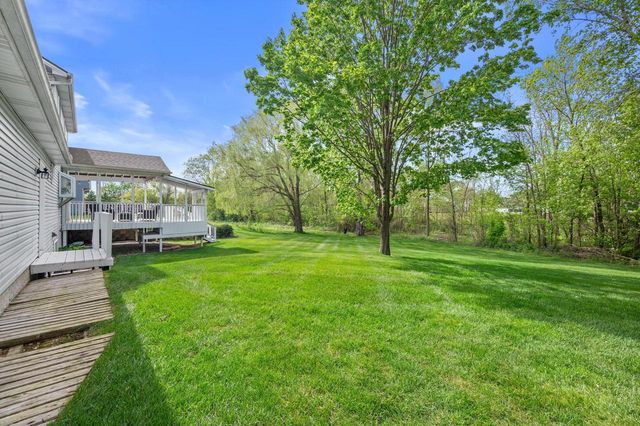 1202 W Oakwood ROAD, Oak Creek, WI 53154