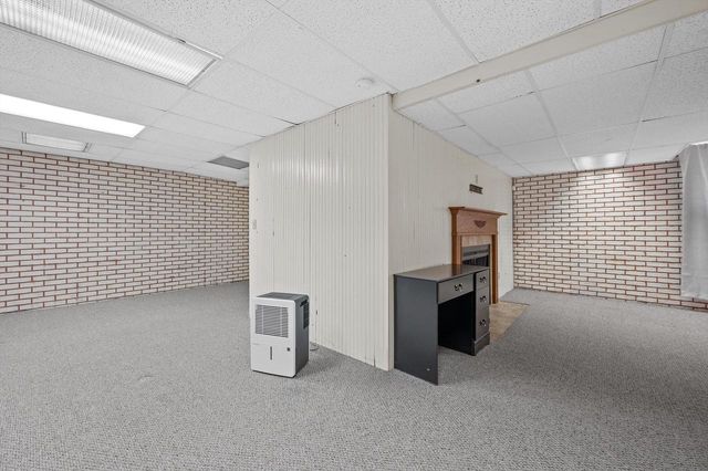 1202 W Oakwood ROAD, Oak Creek, WI 53154