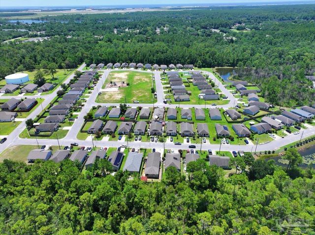 8921 Camshire Cir, Pensacola, FL 32507