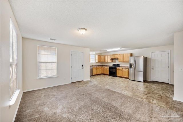 8921 Camshire Cir, Pensacola, FL 32507