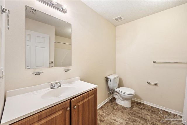 8921 Camshire Cir, Pensacola, FL 32507