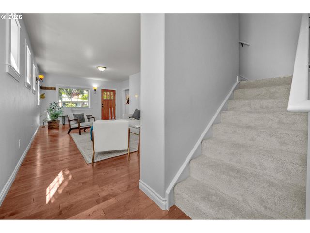 7304 Sw 28TH Ave, Portland, OR 97219