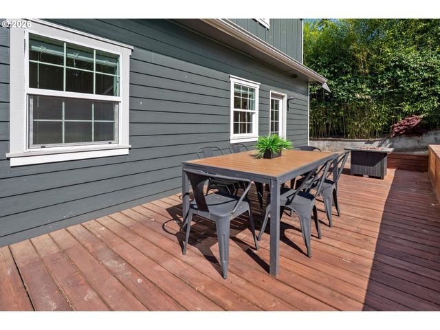 7304 Sw 28TH Ave, Portland, OR 97219