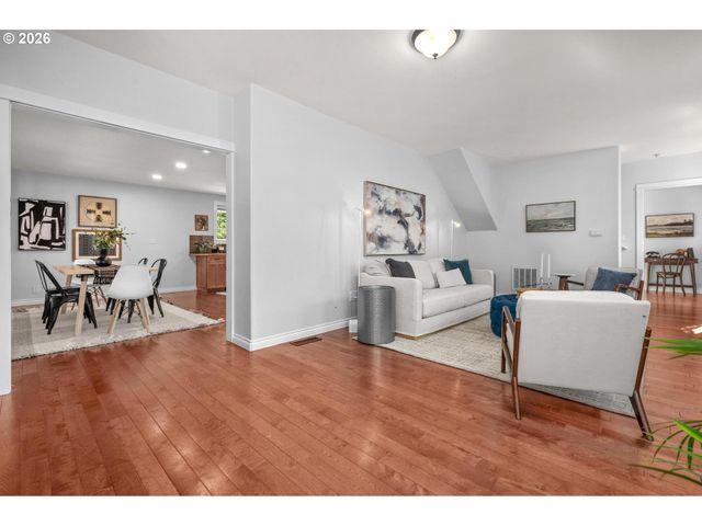 7304 Sw 28TH Ave, Portland, OR 97219